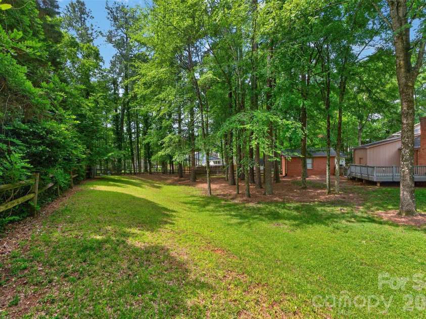 7148 Powder Mill Place, Charlotte, NC 28277.  MLS# CAR4379444, YatesRealty ID 31287. 