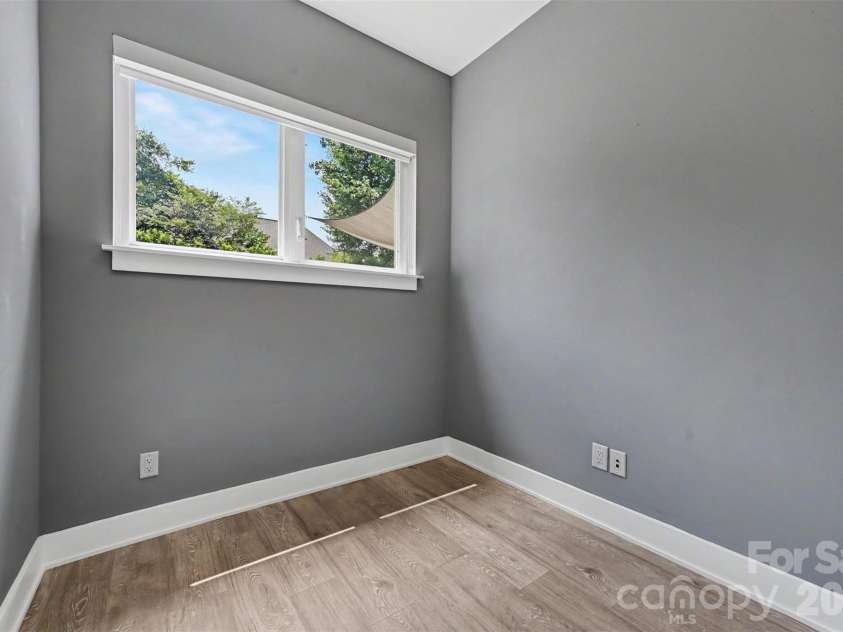 1243 Realta Drive, Charlotte, NC 28211.  MLS# CAR4389245, YatesRealty ID 31289. 