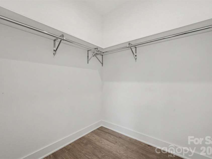 1243 Realta Drive, Charlotte, NC 28211.  MLS# CAR4389245, YatesRealty ID 31289. 
