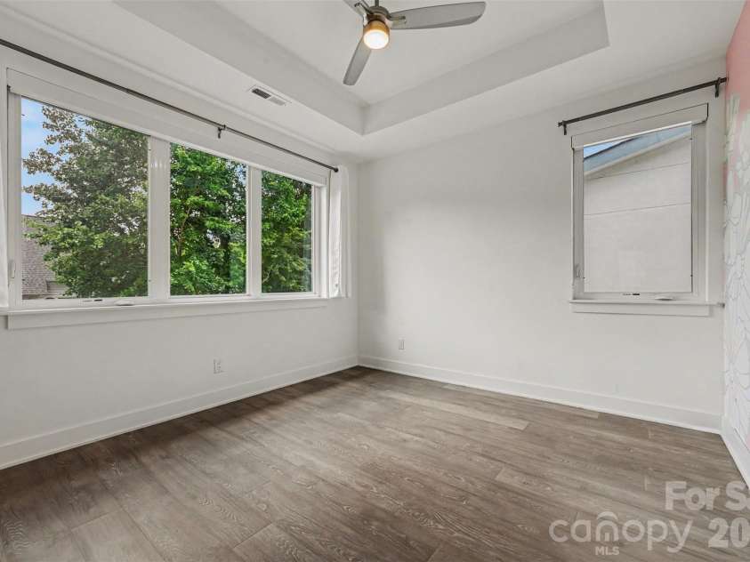 1243 Realta Drive, Charlotte, NC 28211.  MLS# CAR4389245, YatesRealty ID 31289. 