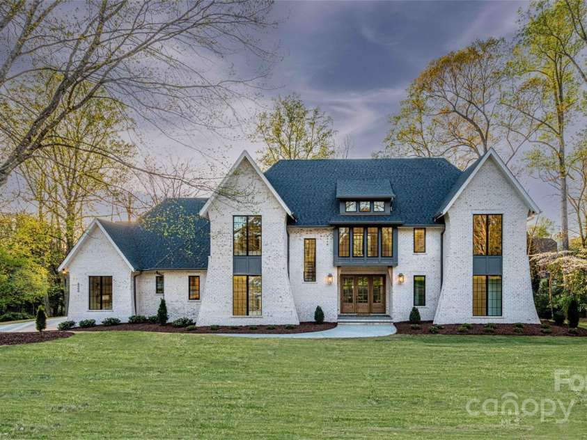 6000 Lansing Drive, Charlotte, NC 28270.  MLS# CAR4286481, YatesRealty ID 31289. 