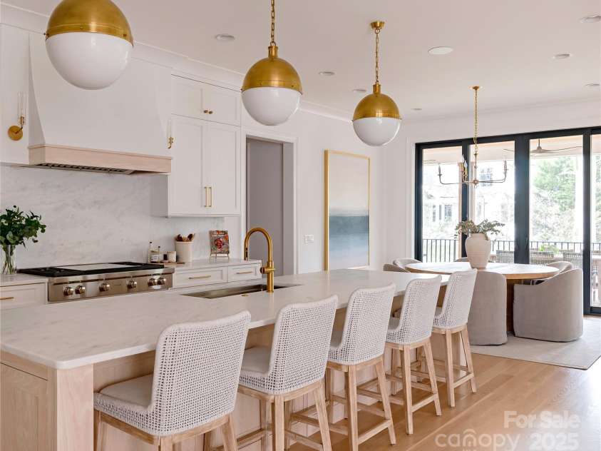 6000 Lansing Drive, Charlotte, NC 28270.  MLS# CAR4286481, YatesRealty ID 31289. 