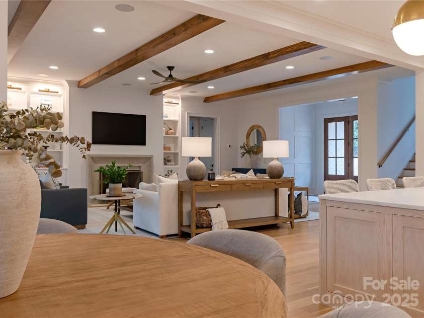 6000 Lansing Drive, Charlotte, NC 28270.  MLS# CAR4286481, YatesRealty ID 31289. 