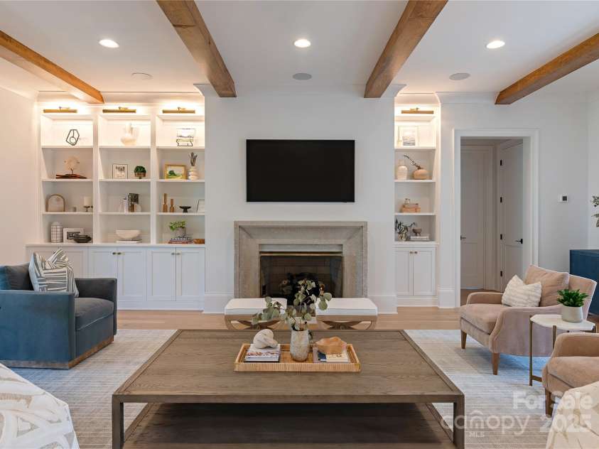 6000 Lansing Drive, Charlotte, NC 28270.  MLS# CAR4286481, YatesRealty ID 31289. 