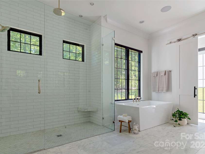 6000 Lansing Drive, Charlotte, NC 28270.  MLS# CAR4286481, YatesRealty ID 31289. 