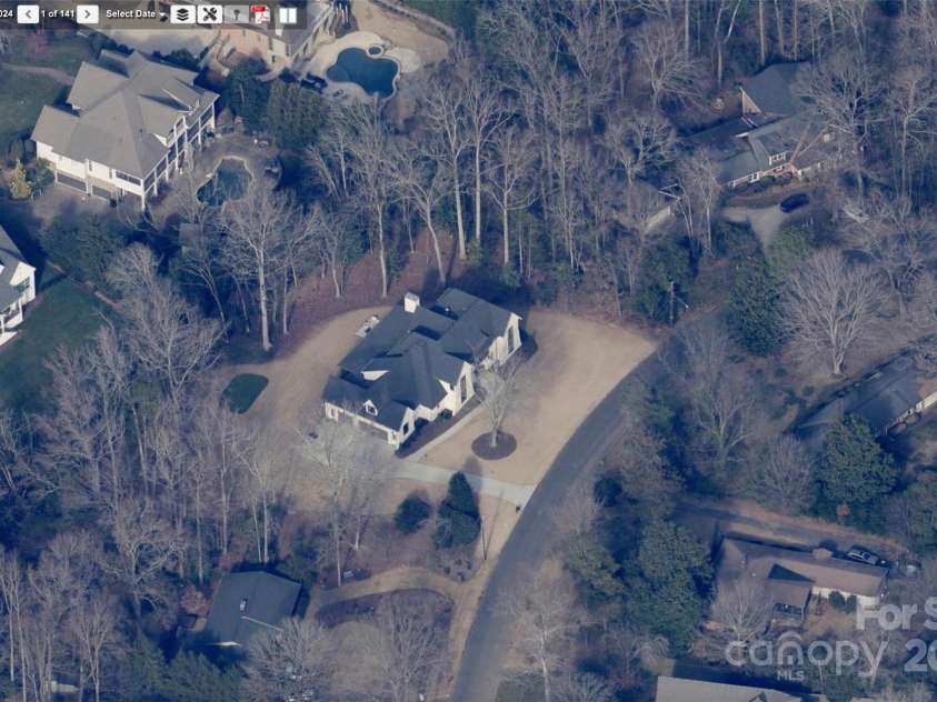 6000 Lansing Drive, Charlotte, NC 28270.  MLS# CAR4286481, YatesRealty ID 31289. 