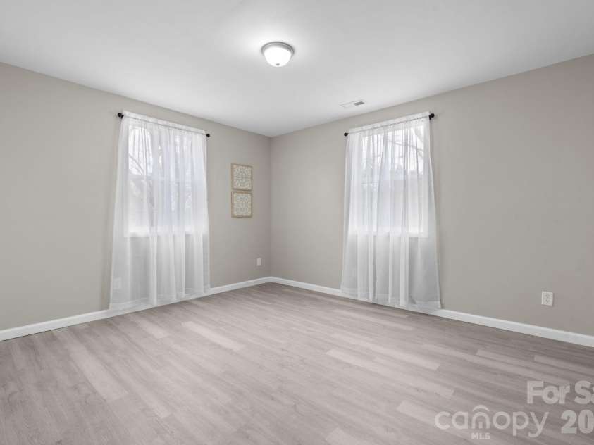 4647 16th Street Drive, Hickory, NC 28601.  MLS# CAR4324633, YatesRealty ID 3129. Bedroom #2