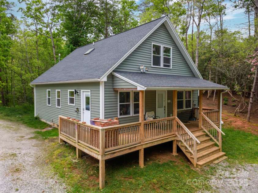 48 Rose Creek Cove Road, Franklin, NC 28734.  MLS# CAR4294253, YatesRealty ID 3129. 