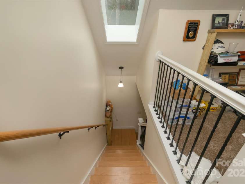 48 Rose Creek Cove Road, Franklin, NC 28734.  MLS# CAR4294253, YatesRealty ID 3129. 