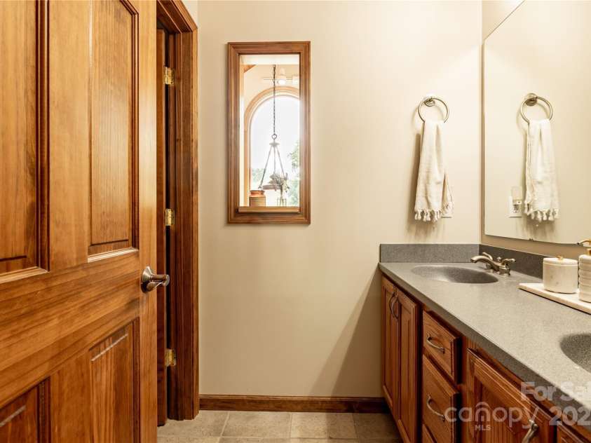226 Wildcat Mountain Trail, Sylva, NC 28779.  MLS# CAR4284312, YatesRealty ID 31290. 