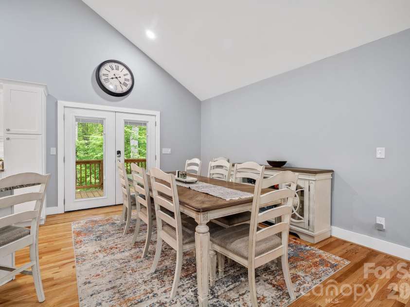 30 Sleeping Bear Ridge, Maggie Valley, NC 28751.  MLS# CAR4393573, YatesRealty ID 31290. 