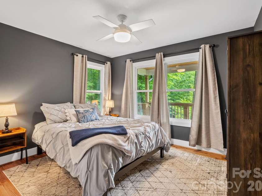 30 Sleeping Bear Ridge, Maggie Valley, NC 28751.  MLS# CAR4393573, YatesRealty ID 31290. 