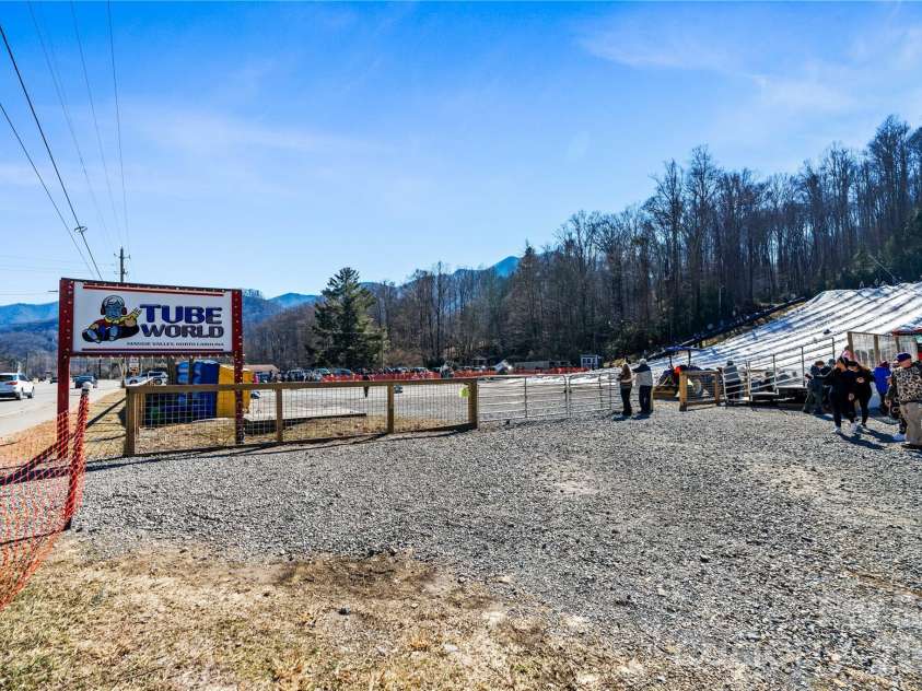 30 Sleeping Bear Ridge, Maggie Valley, NC 28751.  MLS# CAR4393573, YatesRealty ID 31290. Maggie Valley