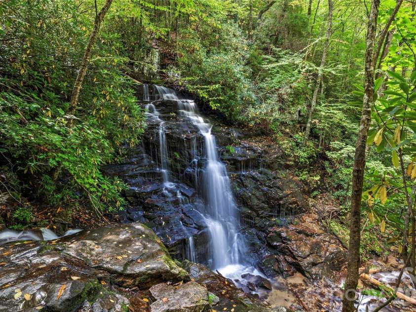 30 Sleeping Bear Ridge, Maggie Valley, NC 28751.  MLS# CAR4393573, YatesRealty ID 31290. Soco Falls 