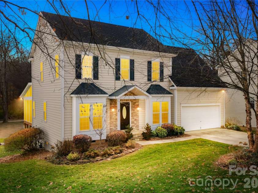 110 Easy Street, Mooresville, NC 28117.  MLS# CAR4332521, YatesRealty ID 31291. 