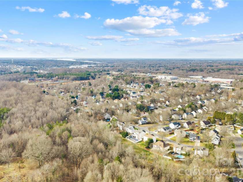 110 Easy Street, Mooresville, NC 28117.  MLS# CAR4332521, YatesRealty ID 31291. 