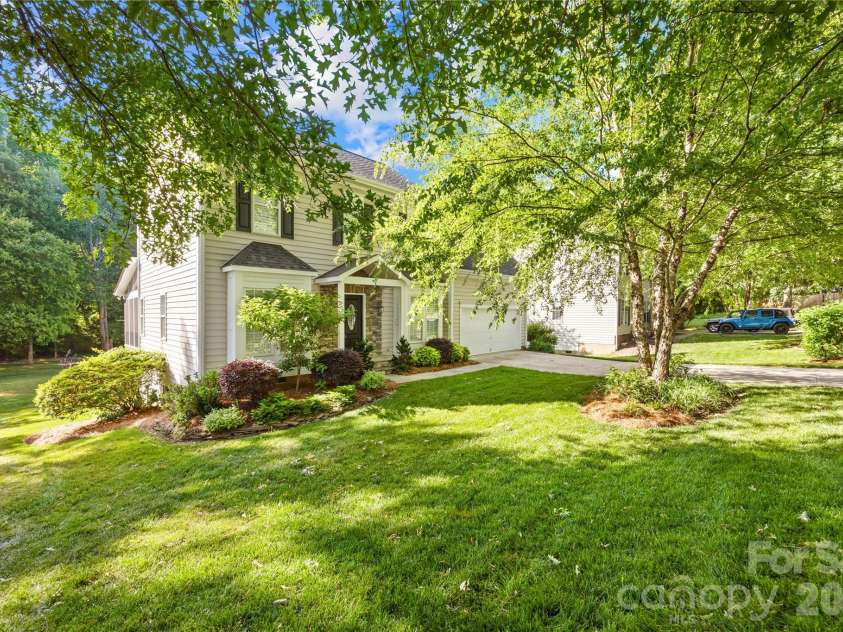 110 Easy Street, Mooresville, NC 28117.  MLS# CAR4332521, YatesRealty ID 31291. 