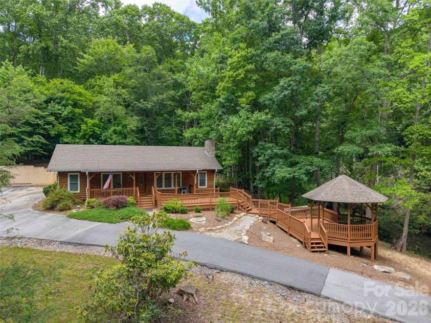 743 Kyles Creek Road, Hendersonville, NC 28792.  MLS# CAR4393133, YatesRealty ID 31292. 