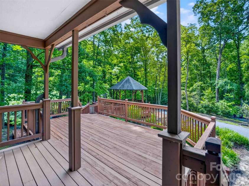 743 Kyles Creek Road, Hendersonville, NC 28792.  MLS# CAR4393133, YatesRealty ID 31292. 