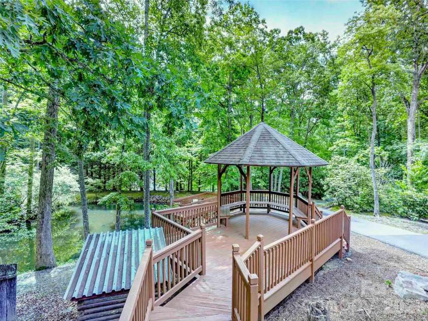 743 Kyles Creek Road, Hendersonville, NC 28792.  MLS# CAR4393133, YatesRealty ID 31292. 