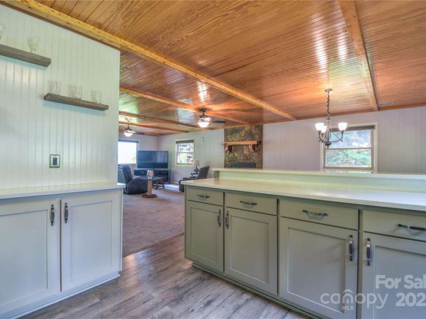 7942 Vista View Drive, Sherrills Ford, NC 28673.  MLS# CAR4251660, YatesRealty ID 31292. 