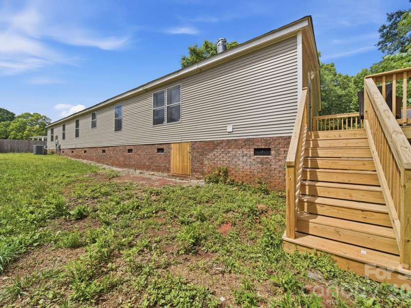 5177 Valleymere Road, Rock Hill, SC 29732.  MLS# CAR4386686, YatesRealty ID 31293. 