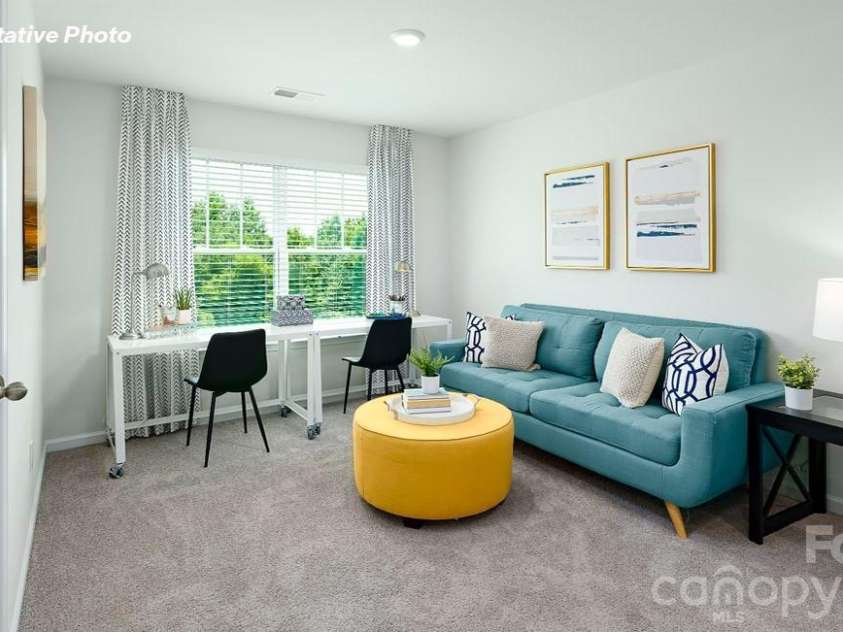 664 14th Avenue Court, Hickory, NC 28601.  MLS# CAR4339797, YatesRealty ID 31293. 