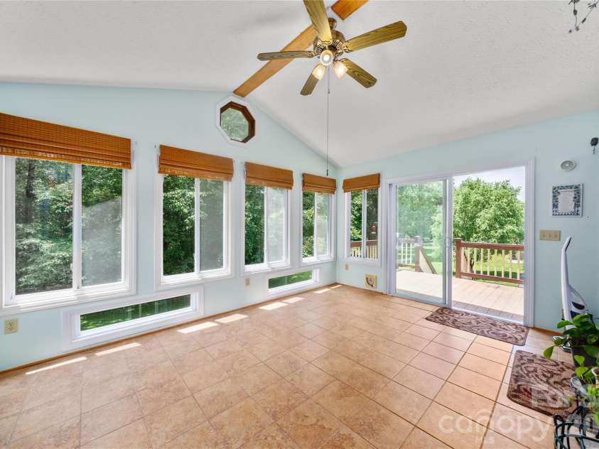 1541 Glenheath Drive, Hendersonville, NC 28791.  MLS# CAR4391545, YatesRealty ID 31294. 