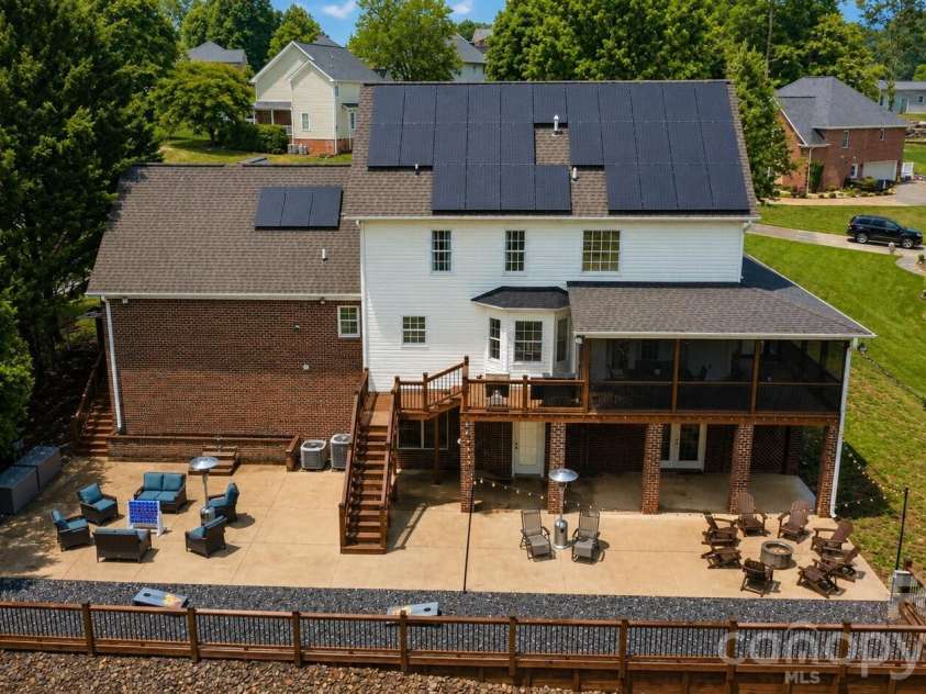 4616 20th Street Place, Hickory, NC 28601.  MLS# CAR4385473, YatesRealty ID 31296. 