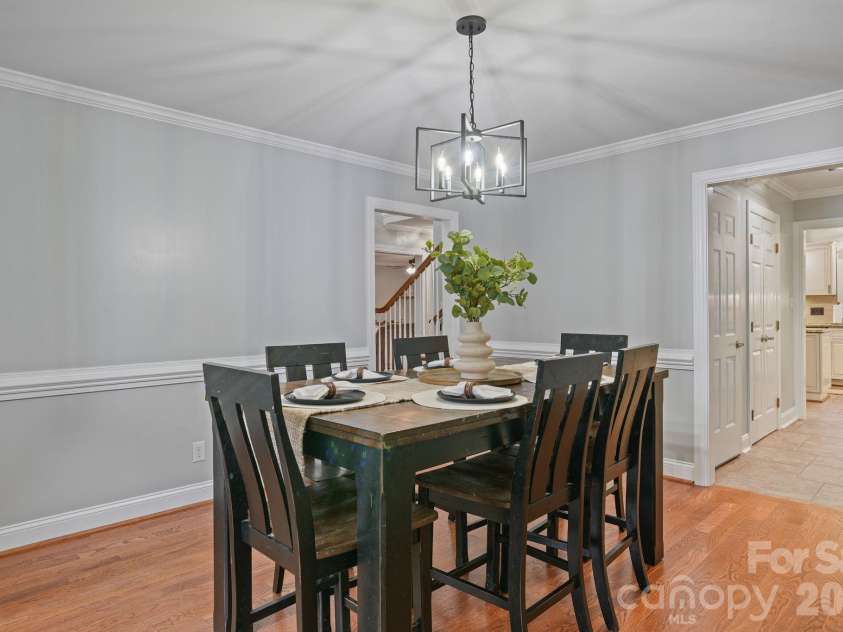 4616 20th Street Place, Hickory, NC 28601.  MLS# CAR4423392, YatesRealty ID 31296. 
