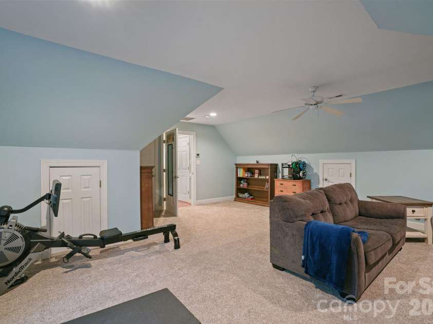 4616 20th Street Place, Hickory, NC 28601.  MLS# CAR4423392, YatesRealty ID 31296. 