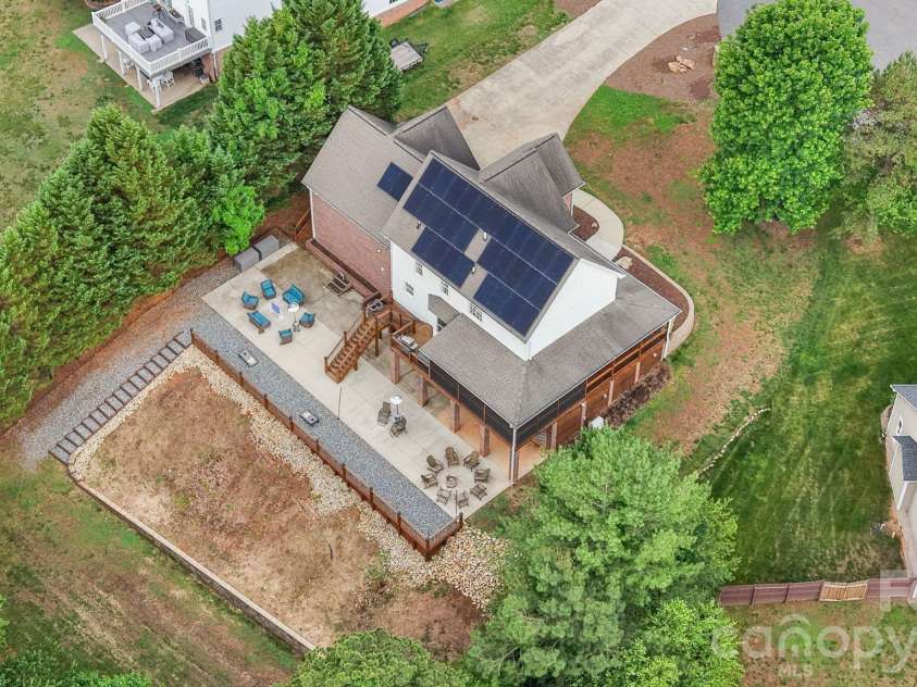 4616 20th Street Place, Hickory, NC 28601.  MLS# CAR4423392, YatesRealty ID 31296. 