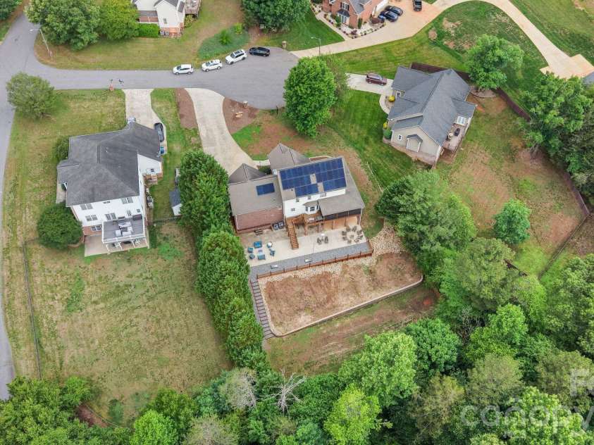 4616 20th Street Place, Hickory, NC 28601.  MLS# CAR4423392, YatesRealty ID 31296. 