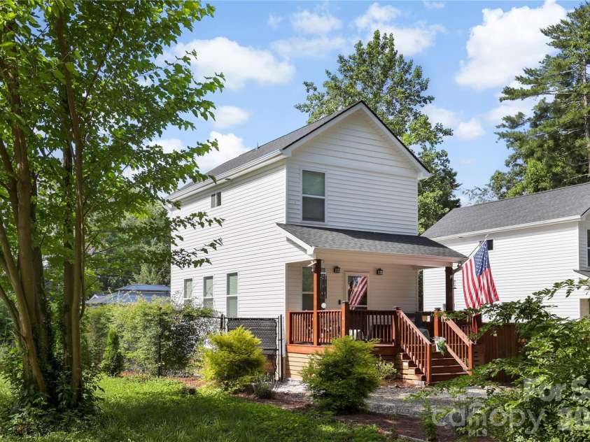 13 Trade Street, Arden, NC 28704.  MLS# CAR4388890, YatesRealty ID 31297. 