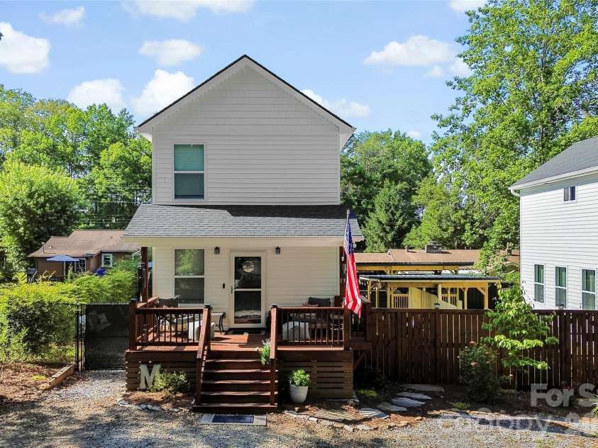 13 Trade Street, Arden, NC 28704.  MLS# CAR4388890, YatesRealty ID 31297. 