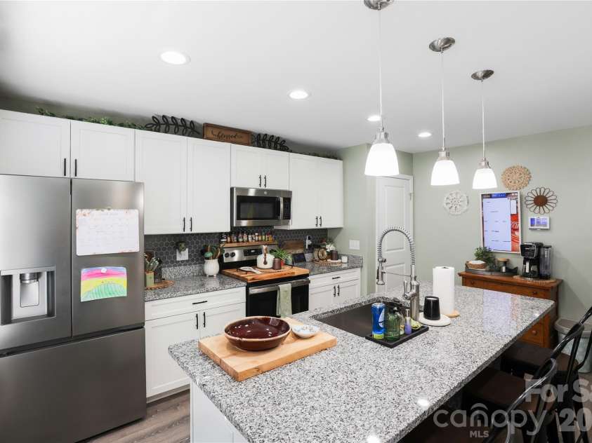13 Trade Street, Arden, NC 28704.  MLS# CAR4388890, YatesRealty ID 31297. 