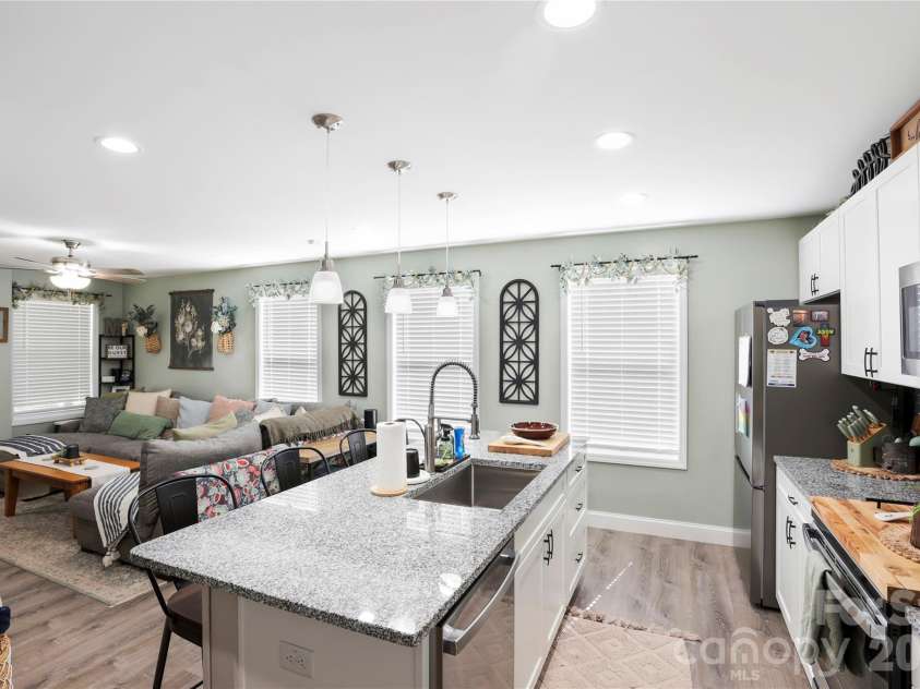 13 Trade Street, Arden, NC 28704.  MLS# CAR4388890, YatesRealty ID 31297. 