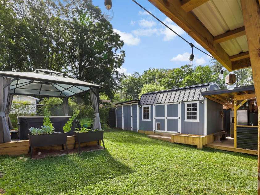 13 Trade Street, Arden, NC 28704.  MLS# CAR4388890, YatesRealty ID 31297. 