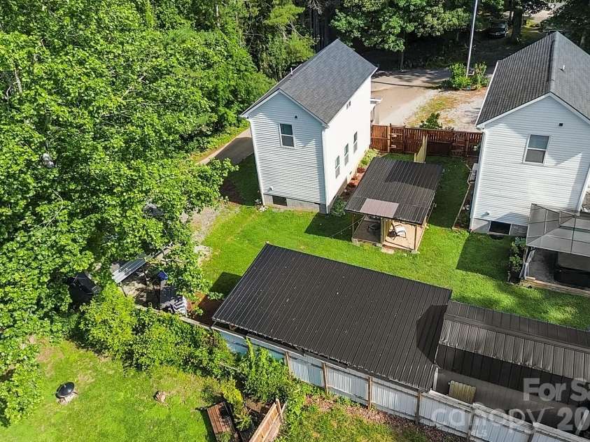 13 Trade Street, Arden, NC 28704.  MLS# CAR4388890, YatesRealty ID 31297. 