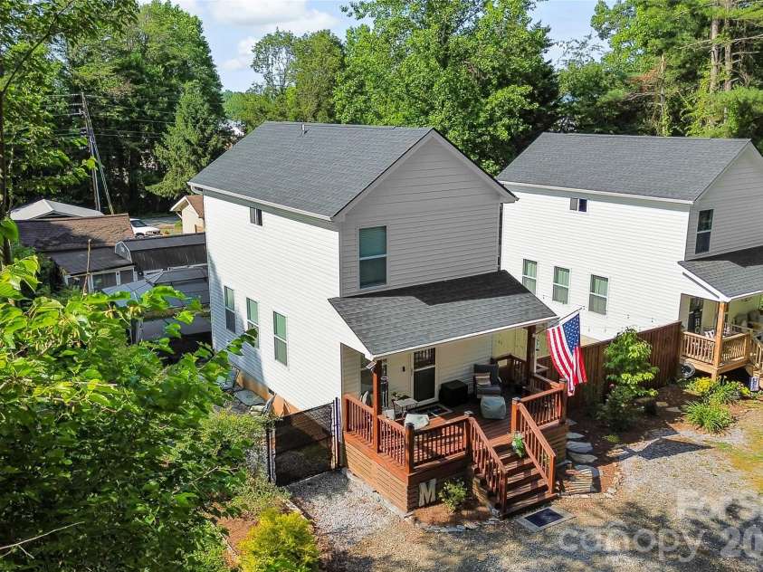13 Trade Street, Arden, NC 28704.  MLS# CAR4388890, YatesRealty ID 31297. 