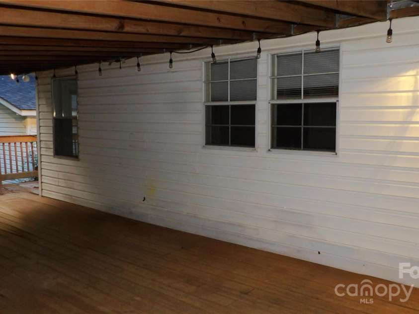 2705 Mountainview Road, Clover, SC 29710.  MLS# CAR4285670, YatesRealty ID 31297. Deck