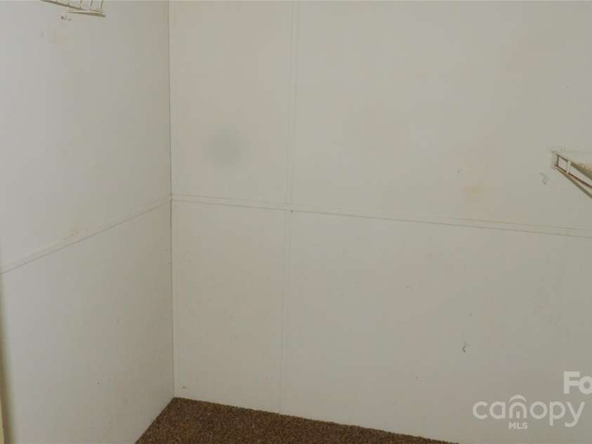 2705 Mountainview Road, Clover, SC 29710.  MLS# CAR4285670, YatesRealty ID 31297. Walk in Closet