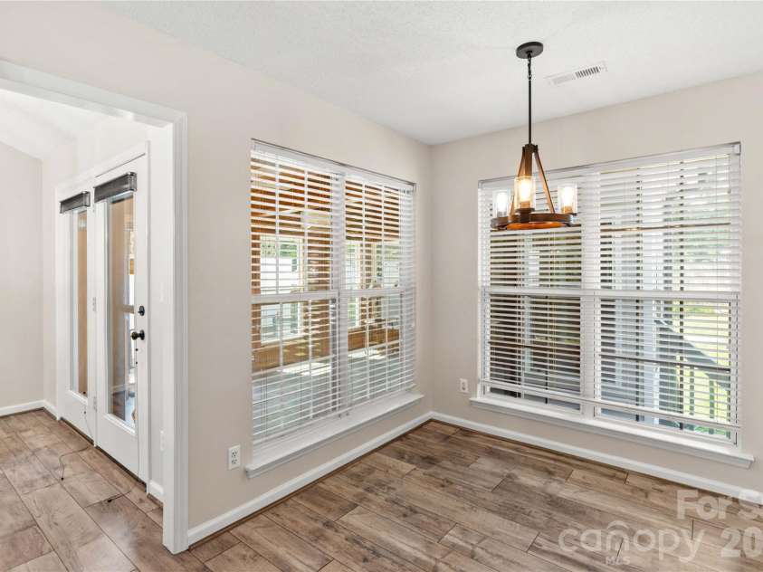 4425 Derbyshire Lane, Matthews, NC 28104.  MLS# CAR4393404, YatesRealty ID 31298. 