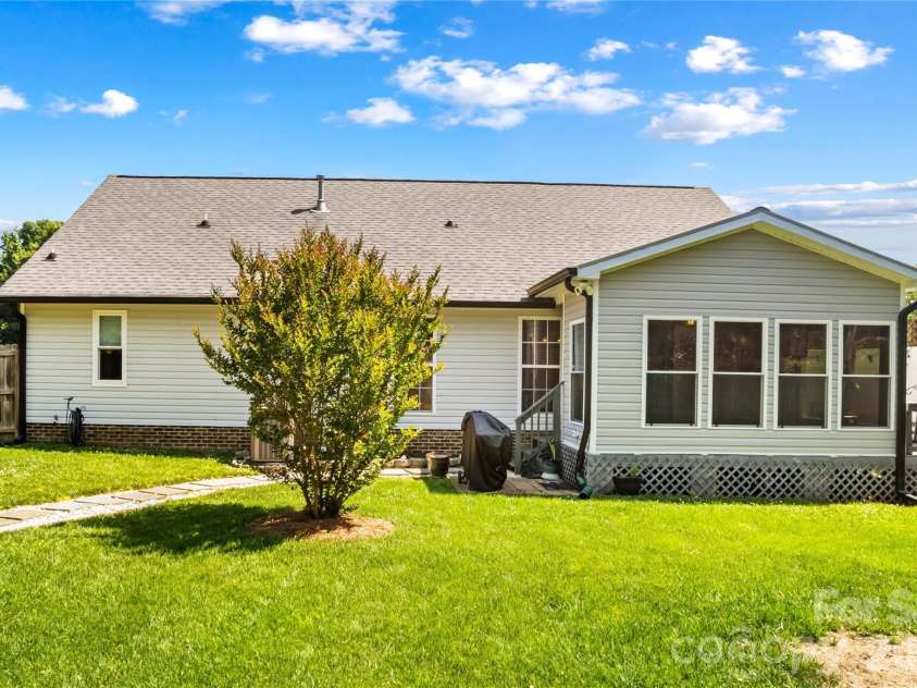 4425 Derbyshire Lane, Matthews, NC 28104.  MLS# CAR4393404, YatesRealty ID 31298. Back View
