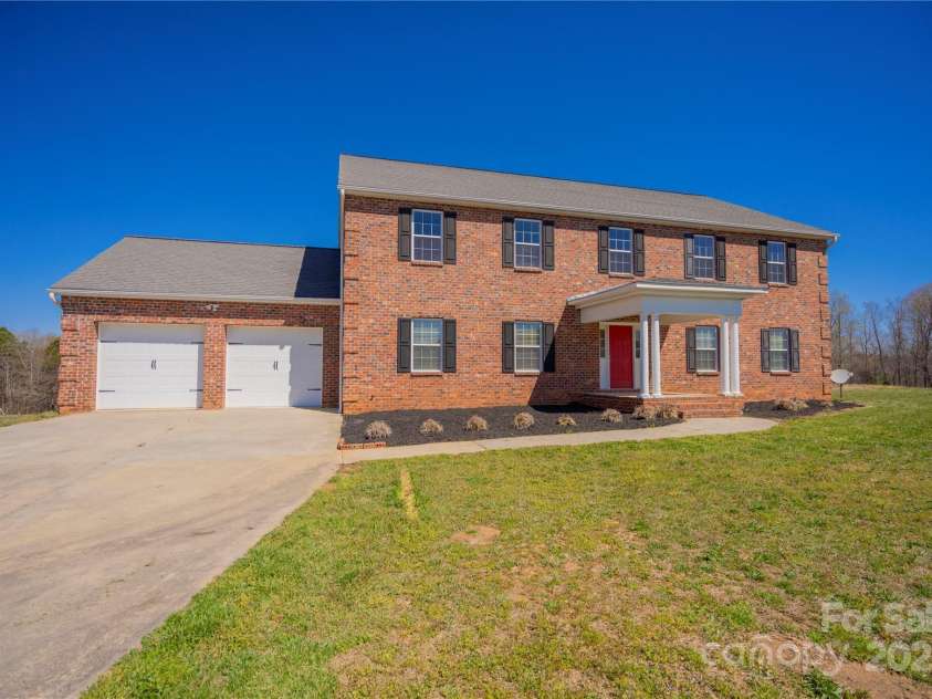 2536 Tyro Road, Lexington, NC 27295.  MLS# CAR4277965, YatesRealty ID 3130. 