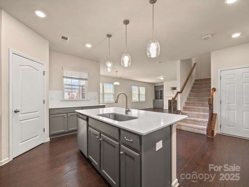 1067 Winnett Drive, Waxhaw, NC 28173.  MLS# CAR4282163, YatesRealty ID 31300. 