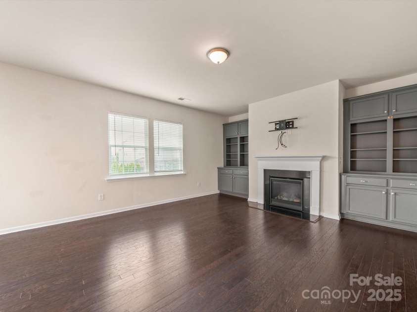 1067 Winnett Drive, Waxhaw, NC 28173.  MLS# CAR4282163, YatesRealty ID 31300. 