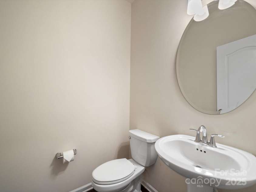 1067 Winnett Drive, Waxhaw, NC 28173.  MLS# CAR4282163, YatesRealty ID 31300. 