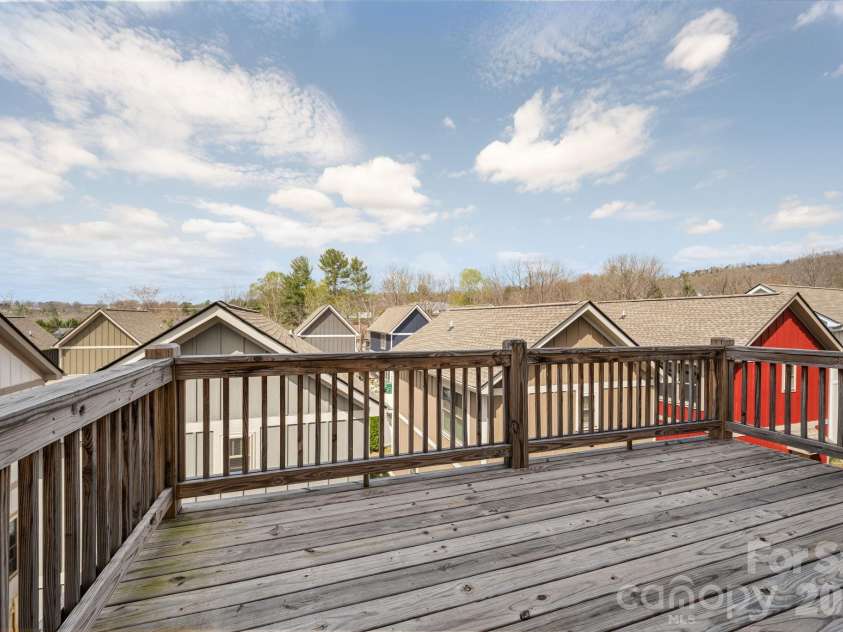 79 Wheeler Road, Weaverville, NC 28787.  MLS# CAR4366241, YatesRealty ID 31300. 
