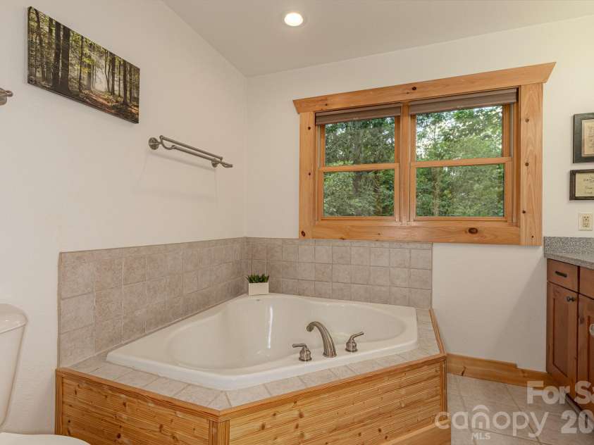 68 Woodgate Trail, Nebo, NC 28751.  MLS# CAR4389561, YatesRealty ID 31301. 